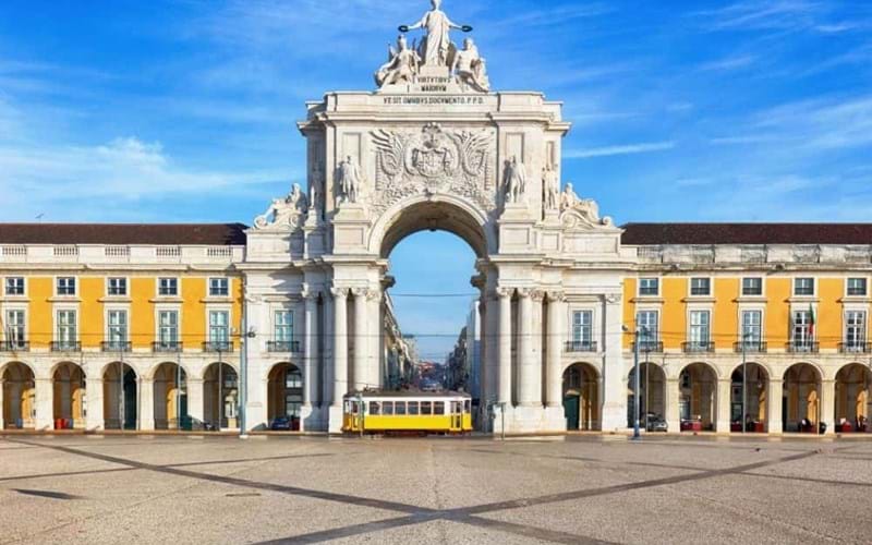 Guided excursions to Lisbon